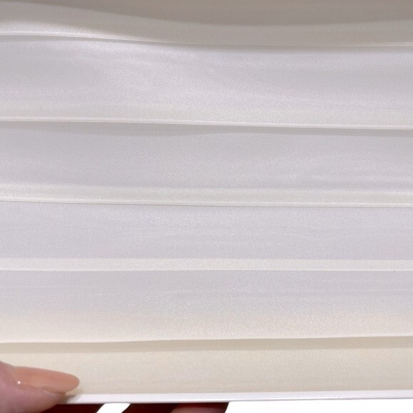 Hunter Douglas Silhouette Shades (Set of 2) - Picture 4 of 13